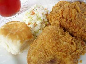 Fried chicken, coleslaw, biscuits and sweet tea are common Southern fare.­ 
